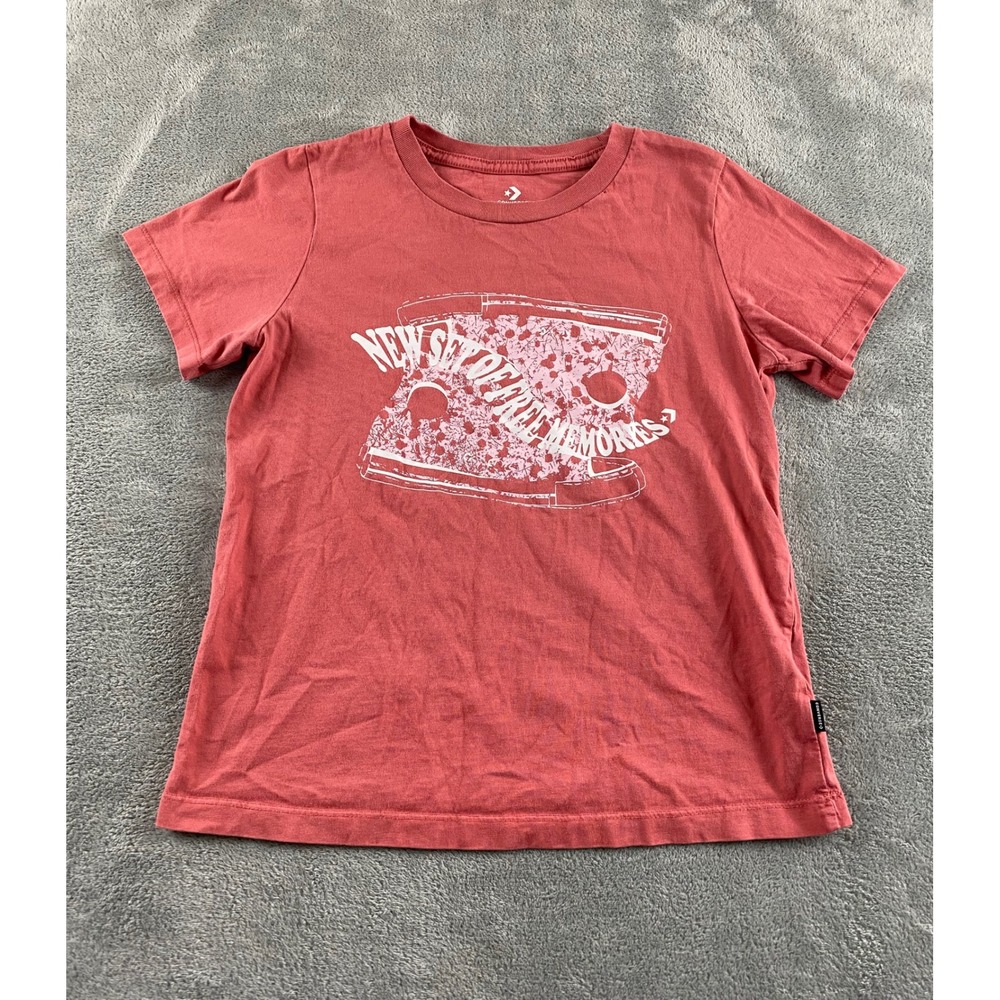 Converse Kids Small Faded Red Graphic T-Shirt New‎ Set of Free Memories Sneaker